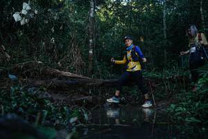 BIB: 112
                            <button type="button" onclick="openModal(22453419)" class="btn btn-primary btn-sm float-right btn-popup" data-toggle="modal" data-target=".modal-high-quality">
                        <i class="fas fa-shopping-cart"></i> Add to Cart
                    </button>
                                            <button type="button" onclick="isThisMe(22453419, true)" class="btn btn-success btn-sm float-right btn-popup btn-isme hidden" data-toggle="tooltip" data-placement="bottom" title="นี่คือรูปของคุณใช่ไหม คลิกที่นี่เพื่อเอาเข้าอัลบั้ม">
                        <i class="fas fa-plus"></i> Add to album
                    </button>
                    <button type="button" onclick="isThisMe(22453419, false)" class="btn btn-warning btn-sm float-right btn-popup btn-isnotme hidden">
                        <i class="fas fa-ban"></i> Remove from album
                    </button>